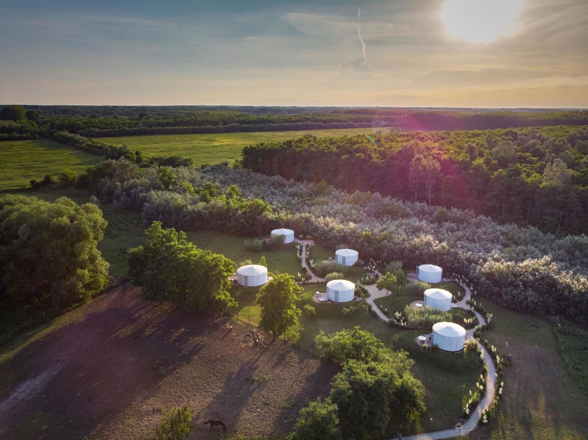 Homoki Lodge Bed & Beyond Glamping (Adults Only) Ruzsa Extérieur photo