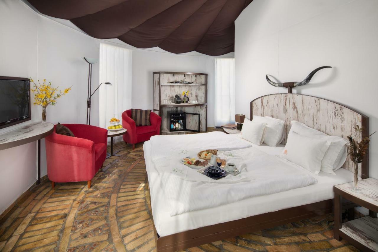 Homoki Lodge Bed & Beyond Glamping (Adults Only) Ruzsa Extérieur photo
